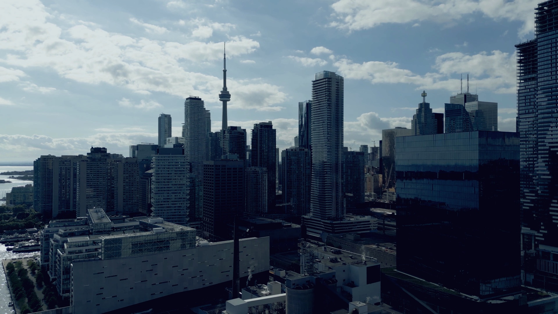 Aerial view of the downtown Toronto skyline and the CN Tower